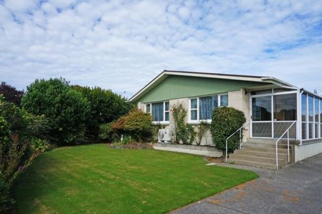 Photo of property in 2 Cruickshank Crescent, Rosedale, Invercargill, 9810