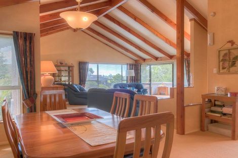 Photo of property in 9 Cyclades Place, Shelly Park, Auckland, 2014