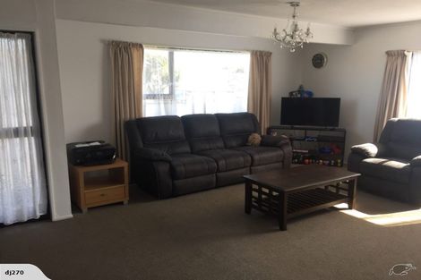 Photo of property in 41a Sunhaven Drive, Newlands, Wellington, 6037