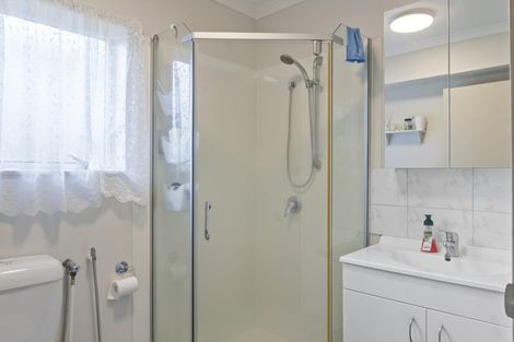 Photo of property in 15 Sari Place, Massey, Auckland, 0614