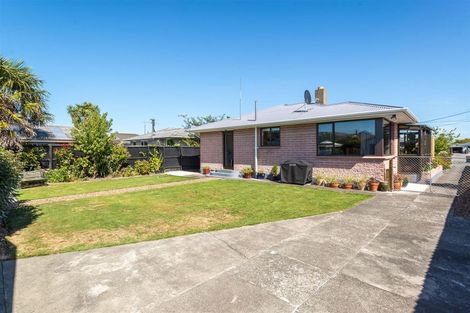 Photo of property in 61 Frensham Crescent, Woolston, Christchurch, 8062