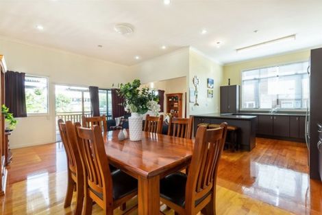 Photo of property in 20 Northland Road, Northland, Wellington, 6012