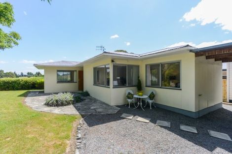 Photo of property in 16 Selwyn Road, Havelock North, 4130