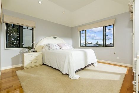 Photo of property in 33 Jubilee Avenue, Devonport, Auckland, 0624