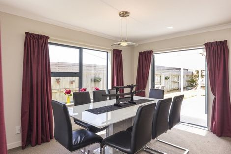 Photo of property in 29 Chestnut Close, Kelvin Grove, Palmerston North, 4414