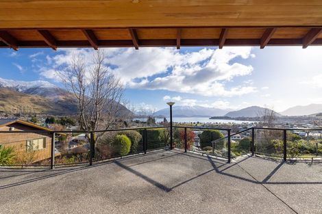 Photo of property in 9 Botting Place, Wanaka, 9305