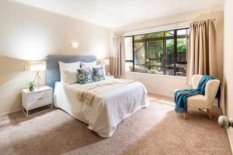 Photo of property in 2/136 Karori Road, Karori, Wellington, 6012