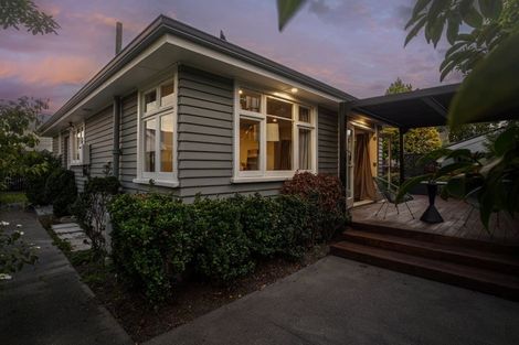 Photo of property in 98 Hamilton Avenue, Ilam, Christchurch, 8041