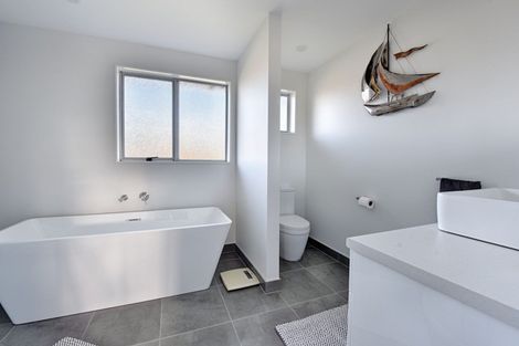 Photo of property in 82 Norton Street, Gore, 9710