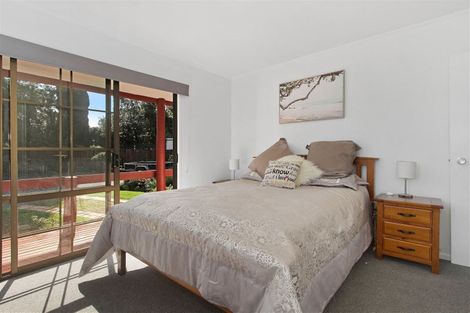 Photo of property in 9 Hosking Place, Clarks Beach, 2122