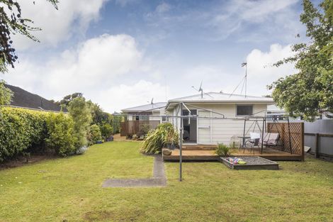 Photo of property in 32 Thomson Street, West End, Palmerston North, 4412