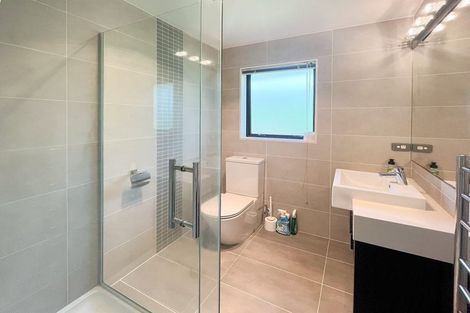 Photo of property in 32 Kilkelly Avenue, Pinehill, Auckland, 0632