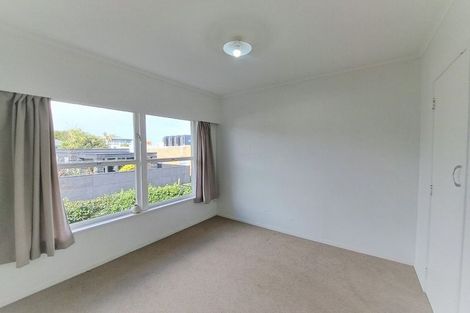 Photo of property in 2/29 Taharoto Road, Takapuna, Auckland, 0622