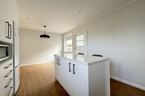 Photo of property in 12 Mertoun Terrace, Highbury, Wellington, 6012