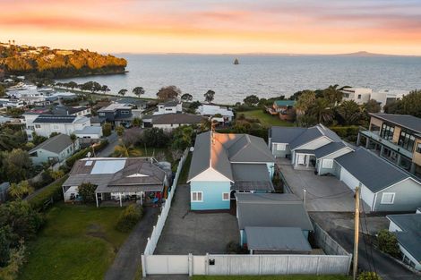 Photo of property in 1047 Whangaparaoa Road, Tindalls Beach, Whangaparaoa, 0930