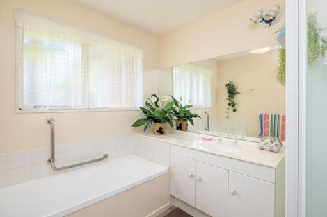 Photo of property in 5 Thistledown Place, Woolston, Christchurch, 8062