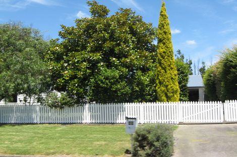 Photo of property in 48 Taihiki Road, Clarks Beach, 2122