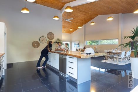 Photo of property in 69a Waikoukou Valley Road, Waimauku, 0882