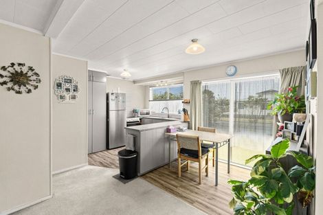 Photo of property in 24 Hood Street, Castlecliff, Whanganui, 4501