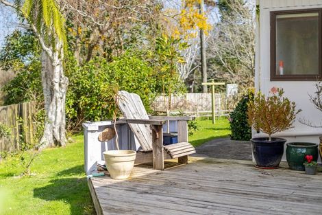 Photo of property in 329a Paekakariki Hill Road, Paekakariki Hill, Porirua, 5381