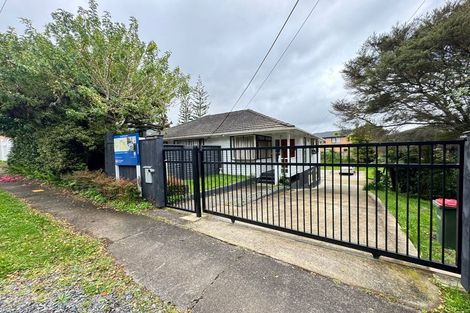 Photo of property in 7 Golf Road, New Lynn, Auckland, 0600