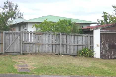 Photo of property in 82 Seaview Road, Glenfield, Auckland, 0629