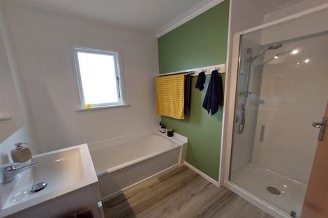 Photo of property in 32 Waimea Street, Westown, New Plymouth, 4310