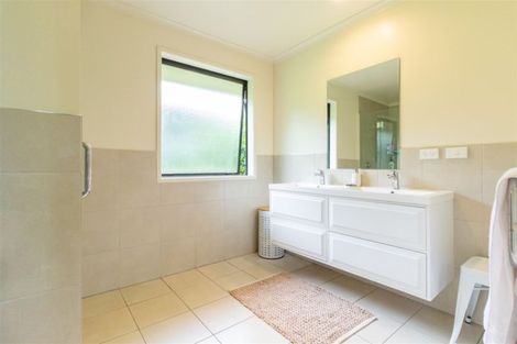 Photo of property in 5 Kotare Heights, Kerikeri, 0230