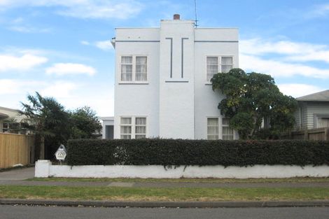 Photo of property in 170 Vigor Brown Street, Napier South, Napier, 4110