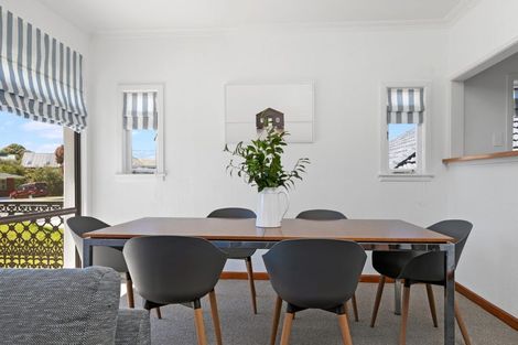 Photo of property in 4 Pitau Road, Mount Maunganui, 3116