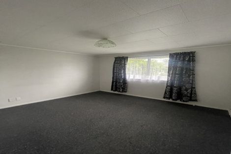Photo of property in 17 Glen Close, Glen Eden, Auckland, 0602