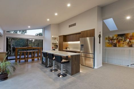 Photo of property in 18 Poplar Drive, Kelvin Heights, Queenstown, 9300