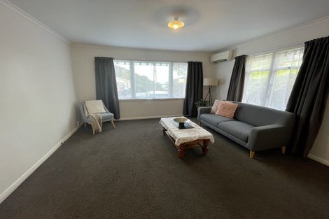 Photo of property in 12 Bristol Street, Island Bay, Wellington, 6023