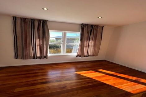 Photo of property in 2/180 Archers Road, Glenfield, Auckland, 0629