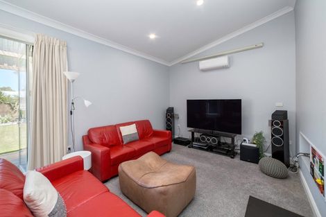 Photo of property in 151 Pembroke Street, Carterton, 5713