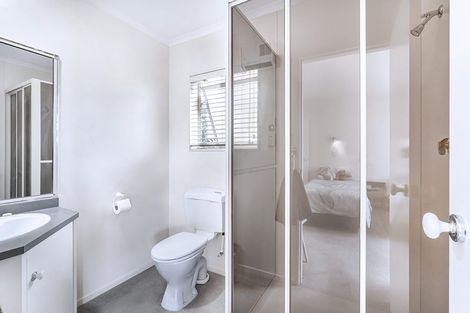 Photo of property in 2 Sunset Close, Western Heights, Hamilton, 3200