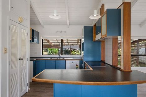 Photo of property in 2 Denby Close, Athenree, Katikati, 3177