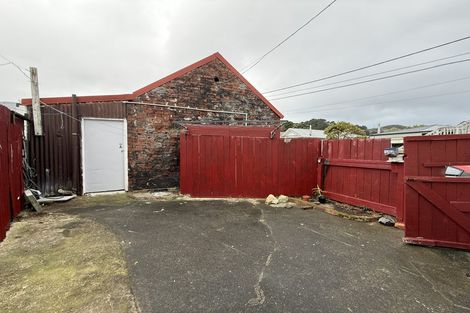 Photo of property in 205 Rintoul Street, Berhampore, Wellington, 6023