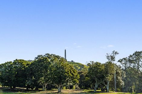 Photo of property in 100 Campbell Road, One Tree Hill, Auckland, 1061