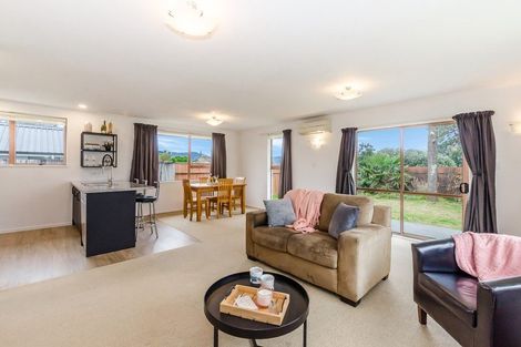 Photo of property in 62b Mazengarb Road, Paraparaumu Beach, Paraparaumu, 5032
