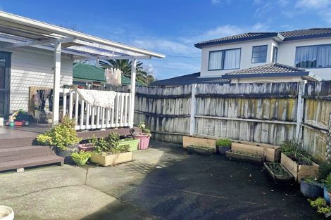 Photo of property in 10 Ascot Avenue, Henderson, Auckland, 0610
