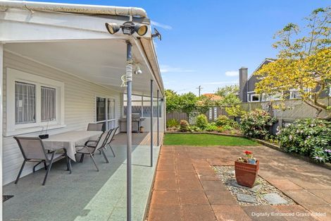 Photo of property in 102 Gonville Avenue, Gonville, Whanganui, 4501