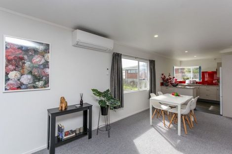 Photo of property in 8b Whiteley Street, Moturoa, New Plymouth, 4310