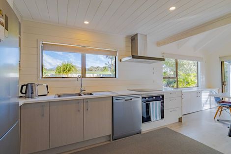 Photo of property in 2/21 Rapallo Place, Farm Cove, Auckland, 2012