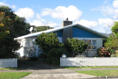 Photo of property in 12 Momona Street, Wainuiomata, Lower Hutt, 5014