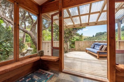 Photo of property in 39 Airlie Road, Plimmerton, Porirua, 5026