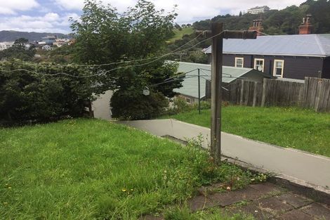 Photo of property in 9 Upper Lewisville Terrace, Thorndon, Wellington, 6011