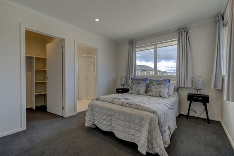 Photo of property in 11 Manawaroa Close, Grandview Heights, Hamilton, 3200