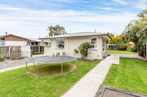 Photo of property in 220 Grimseys Road, Redwood, Christchurch, 8051