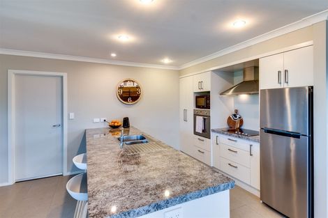 Photo of property in 34 Orotu Drive, Poraiti, Napier, 4112